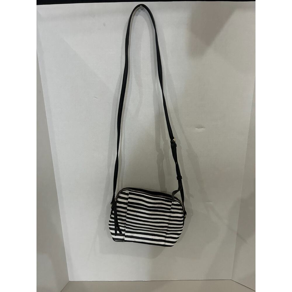 Liz Claiborne Crossbody Bag White Black Striped Small Purse Adjustable - Picture 2 of 9